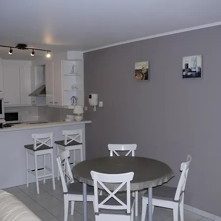 Bernardus 0504 Apartment *